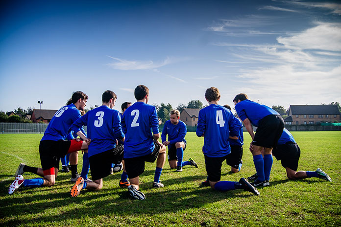 16 Stroje sportowe