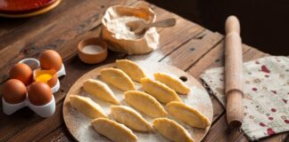 Jak zrobić placki bananowe bez jajek?